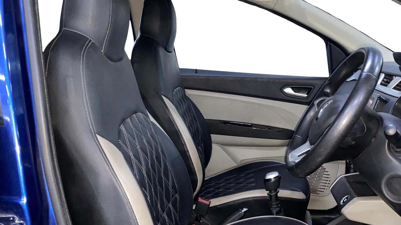 2019 Renault TRIBER RXZ, Petrol, Manual, 92,233 km, Right Side Front Door Cabin