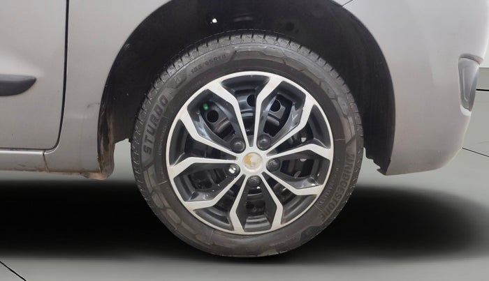 2014 Maruti Wagon R 1.0 VXI, Petrol, Manual, 88,292 km, Right Front Wheel