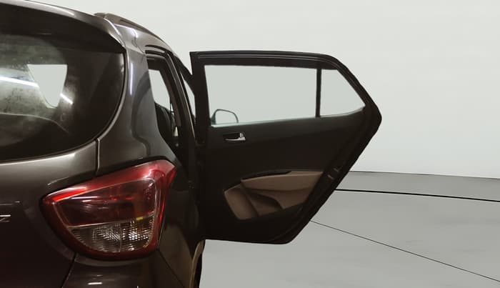 2020 Hyundai Grand i10 SPORTZ 1.2 KAPPA VTVT, CNG, Manual, 49,375 km, RHS Rear Door