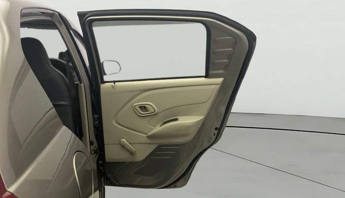 2017 Datsun Redi Go T (O), Petrol, Manual, 1,24,743 km, RHS Rear Door