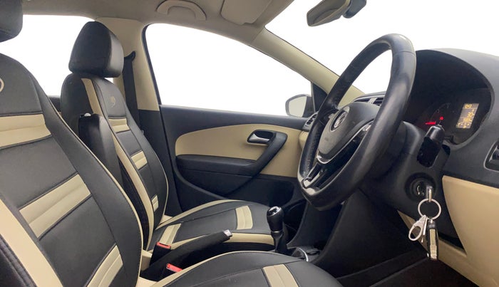 2016 Volkswagen Ameo HIGHLINE1.5L, Diesel, Manual, 93,203 km, Right Side Front Door Cabin