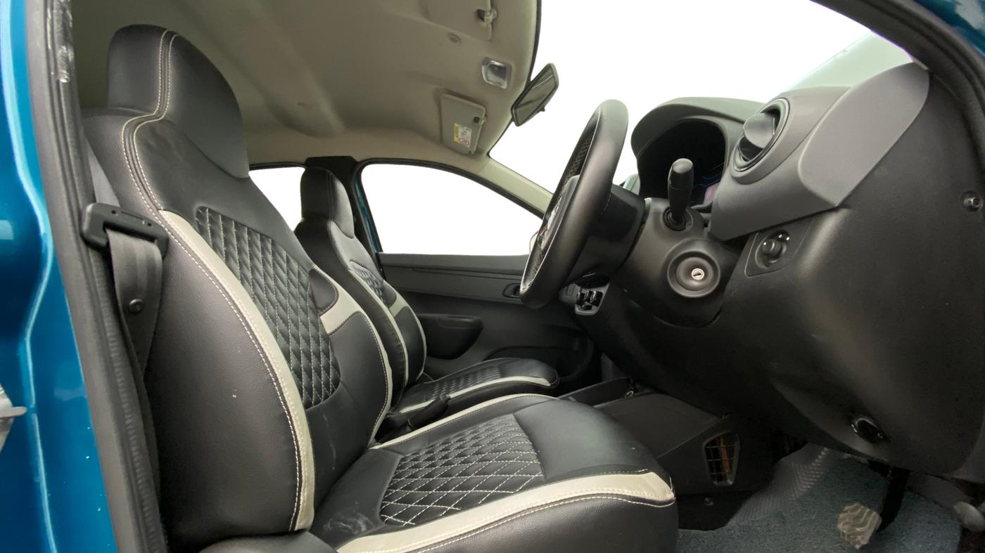 2021 Renault Kwid RXT 1.0 AMT (O), Petrol, Automatic, 36,240 km, Right Side Front Door Cabin