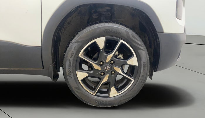 2022 Tata PUNCH CREATIVE  1.2 RTN DUAL TONE, Petrol, Manual, 9,655 km, Right Front Wheel