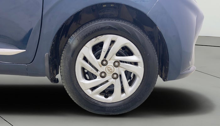 2022 Hyundai AURA S 1.2 CNG, CNG, Manual, 64,107 km, Right Front Wheel