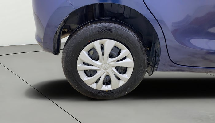 2019 Maruti Swift VXI AMT, Petrol, Automatic, 50,462 km, Right Rear Wheel