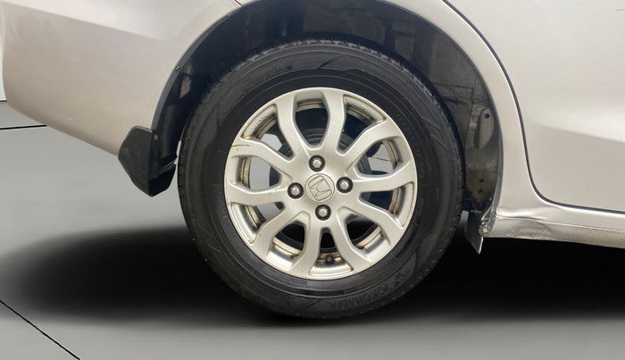 2014 Honda Amaze 1.2L I-VTEC VX, Petrol, Manual, 1,39,732 km, Right Rear Wheel