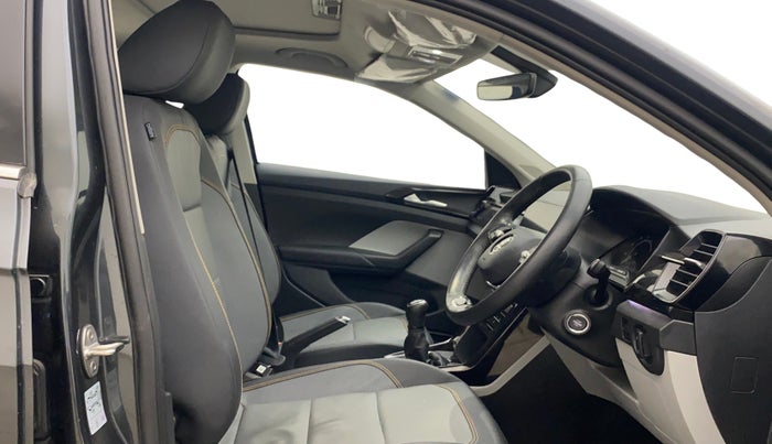 2022 Skoda KUSHAQ STYLE 1.5L TSI MT, Petrol, Manual, 25,011 km, Right Side Front Door Cabin