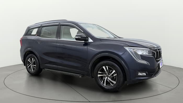 2023 Mahindra XUV700 MX P MT 5 STR, Petrol, Manual, 10,952 km, Right Front Diagonal