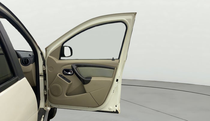 2017 Nissan Terrano XV D THP 110 PS, Diesel, Manual, 77,869 km, RHS Front Door