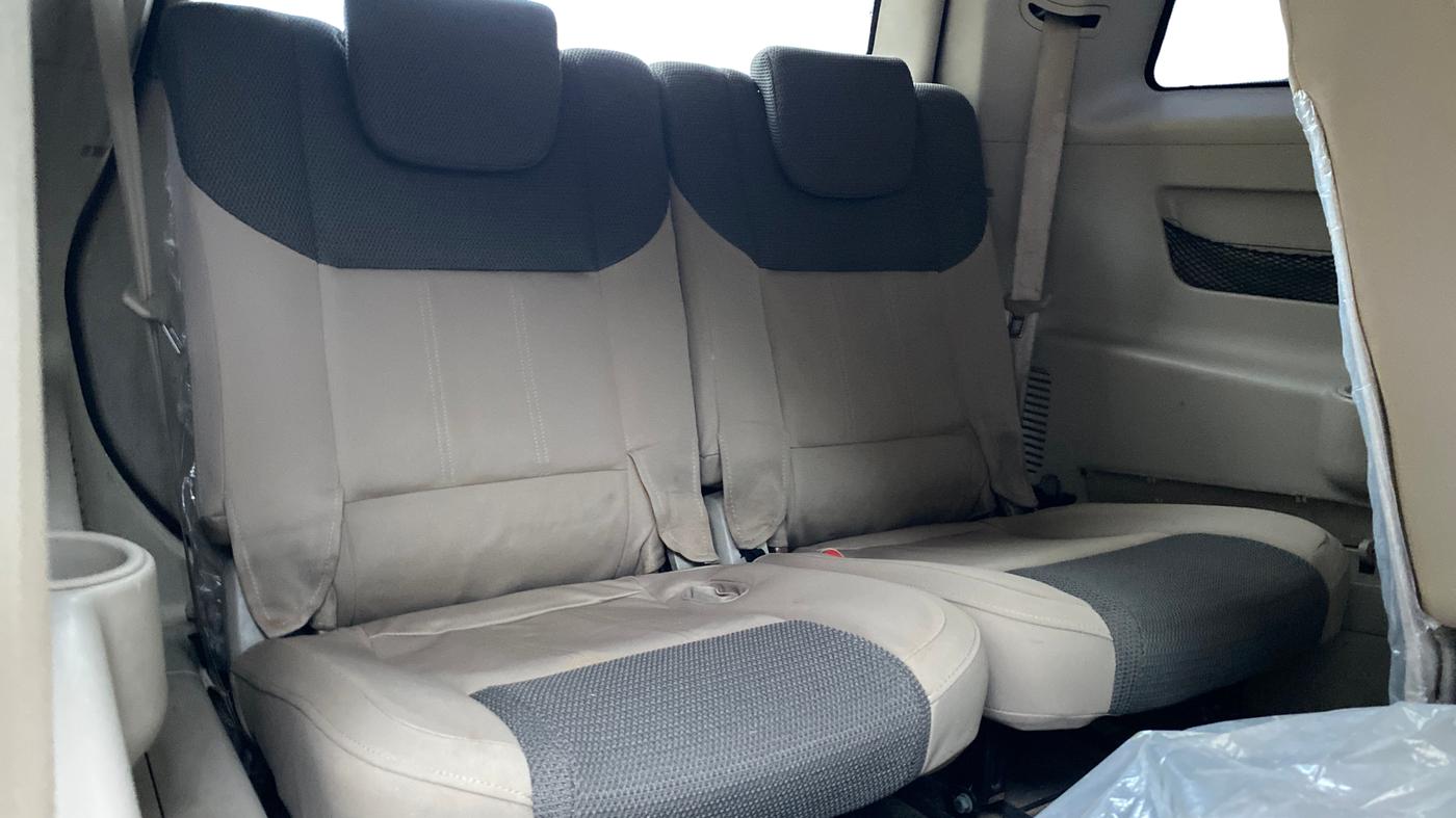 2016 Mahindra XUV500 W6, Diesel, Manual, 69,007 km, Third Seat Row ( optional )