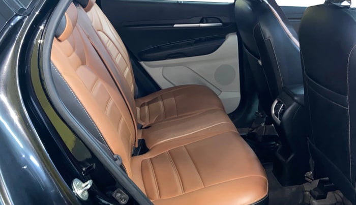 2022 KIA SONET HTX 1.5 AT, Diesel, Automatic, 63,174 km, Right Side Rear Door Cabin