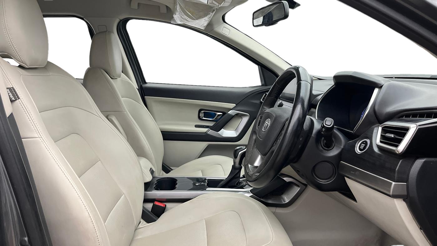 2021 Tata Safari XZA PLUS, Diesel, Automatic, 92,954 km, Right Side Front Door Cabin