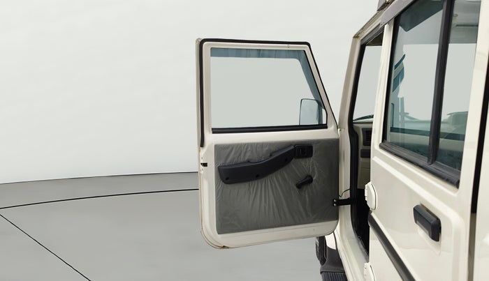 2022 Mahindra Bolero B4, Diesel, Manual, 54,380 km, LHS Front Door