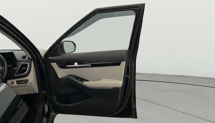 2022 KIA SELTOS HTX 1.5 PETROL, Petrol, Manual, 15,627 km, RHS Front Door