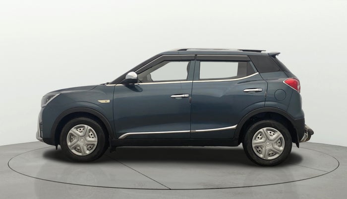2021 Mahindra XUV300 W4 1.2 PETROL, Petrol, Manual, 54,726 km, Left Side