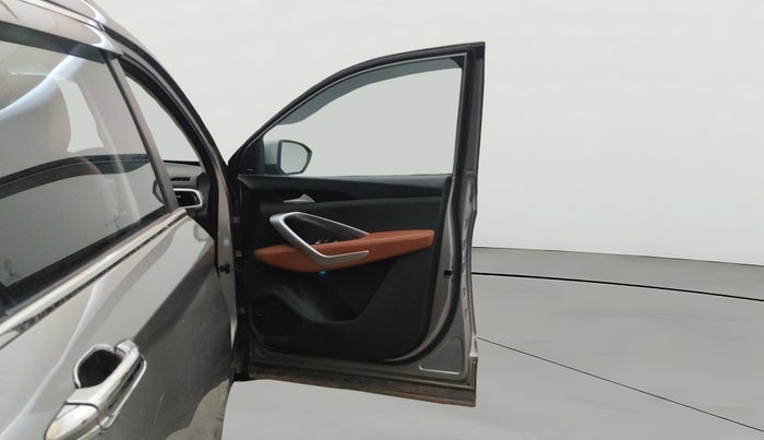 2021 MG HECTOR PLUS SHARP 1.5 PETROL TURBO HYBRID MT 6-STR, Petrol, Manual, 60,329 km, RHS Front Door