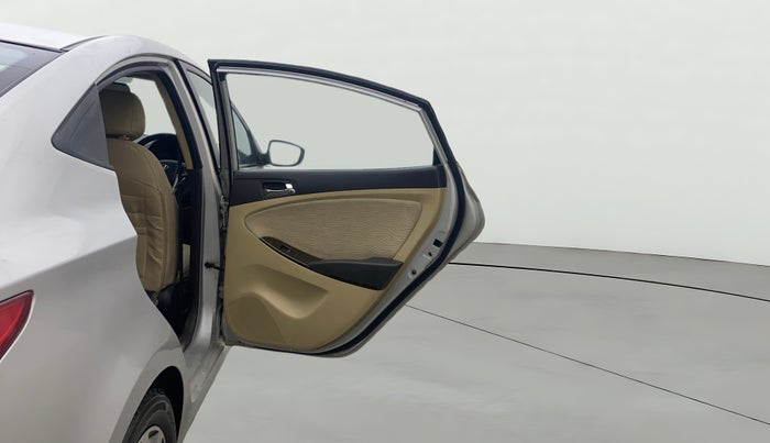 2014 Hyundai Verna FLUIDIC 1.6 CRDI SX, Diesel, Manual, 1,44,910 km, RHS Rear Door