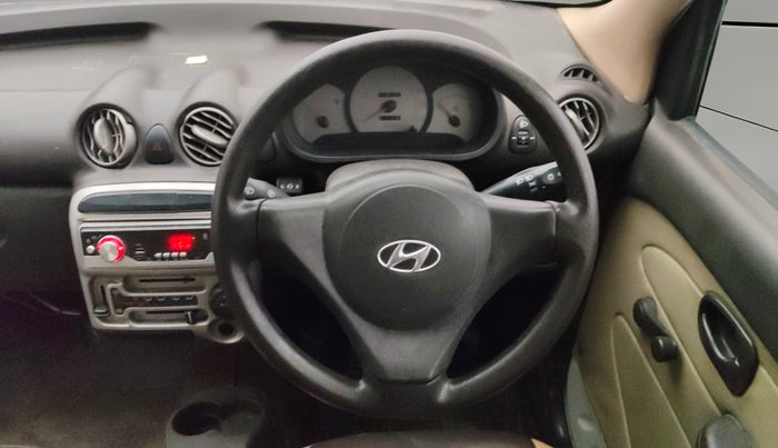 2012 Hyundai Santro Xing GL, CNG, Manual, 1,16,115 km, Steering Wheel Close Up