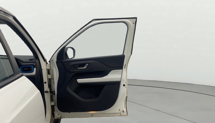 2022 Tata PUNCH CREATIVE  1.2 RTN DUAL TONE, Petrol, Manual, 9,655 km, RHS Front Door