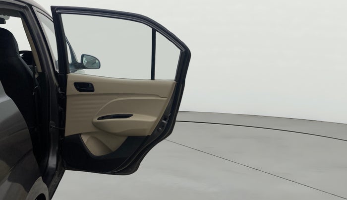 2021 Hyundai NEW SANTRO MAGNA, Petrol, Manual, 77,117 km, RHS Rear Door