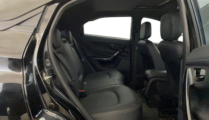 2022 Tata NEXON XZ PLUS (HS) PETROL DARK EDITION, Petrol, Manual, 25,066 km, Right Side Rear Door Cabin