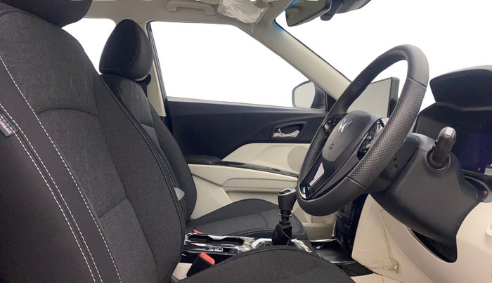 2024 Mahindra XUV 3XO AX5L 1.2 TGDi, Petrol, Manual, 11,453 km, Right Side Front Door Cabin