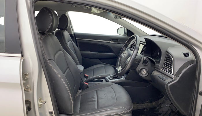 2017 Hyundai New Elantra 2.0 SX AT PETROL, Petrol, Automatic, 51,814 km, Right Side Front Door Cabin