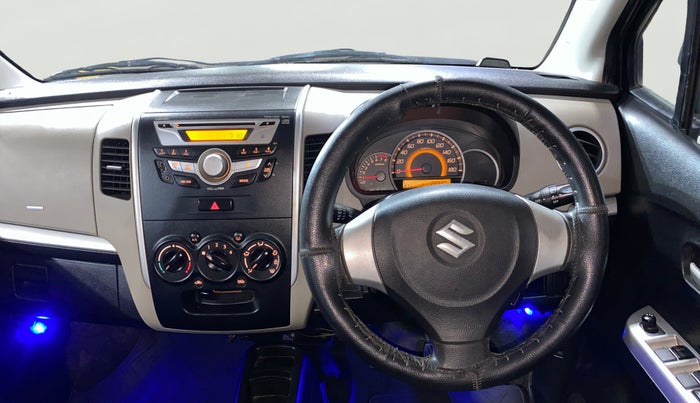 2014 Maruti Wagon R 1.0 VXI, Petrol, Manual, 28,316 km, Steering Wheel Close Up