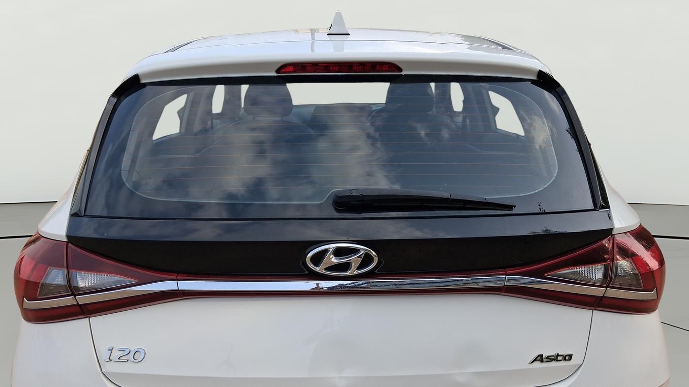 2021 Hyundai NEW I20 ASTA 1.2 MT, Petrol, Manual, 1,05,761 km, Rear Windshield