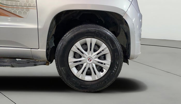 2017 Mahindra TUV300 T6, Diesel, Manual, 20,374 km, Right Front Wheel