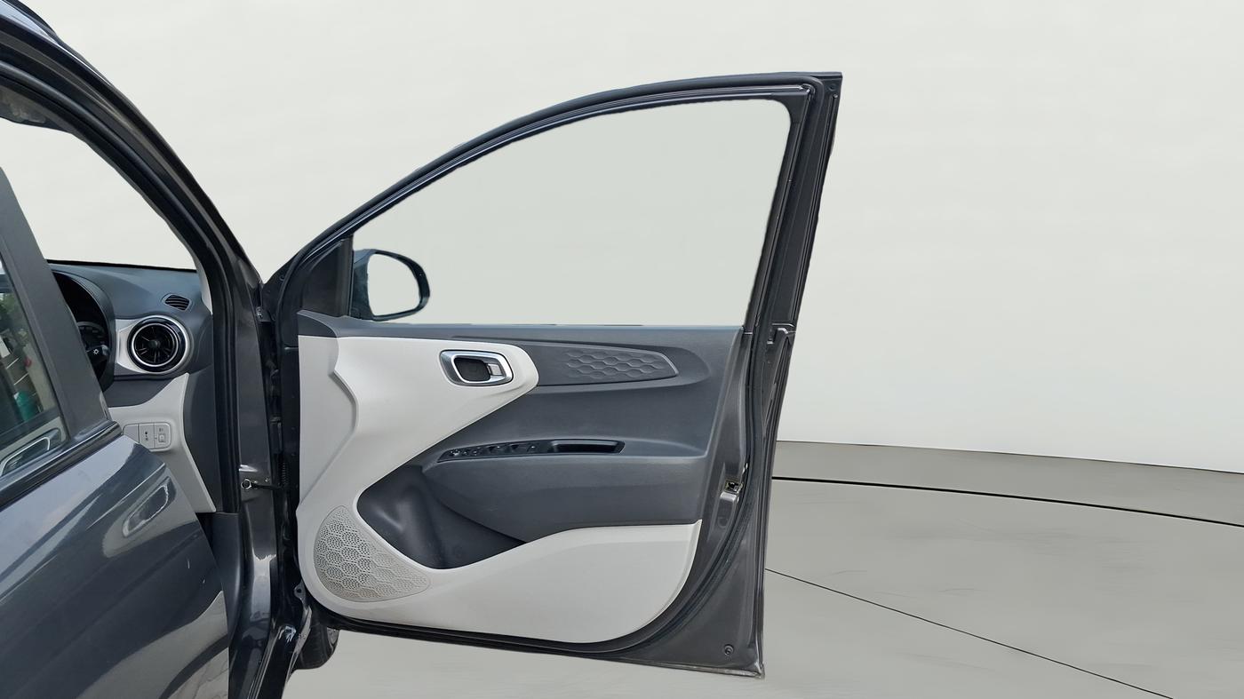2022 Hyundai GRAND I10 NIOS SPORTZ 1.2 KAPPA VTVT CNG, CNG, Manual, 61,243 km, RHS Front Door