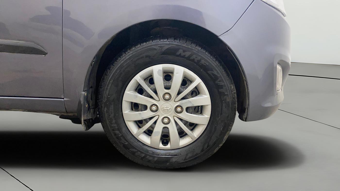 2016 Hyundai i10 SPORTZ 1.1, Petrol, Manual, 59,754 km, Right Front Wheel