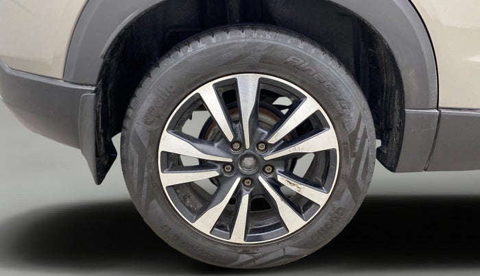 2019 Nissan Kicks XV PREMIUM O DUAL TONE DIESEL, Diesel, Manual, 1,04,656 km, Right Rear Wheel