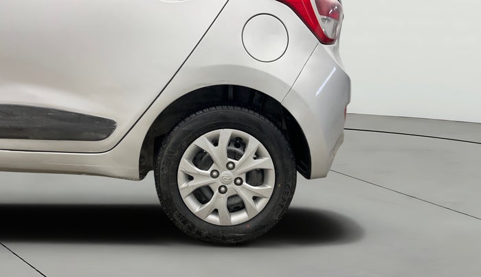 2016 Hyundai Grand i10 SPORTZ 1.2 KAPPA VTVT, Petrol, Manual, 96,085 km, Left Rear Wheel