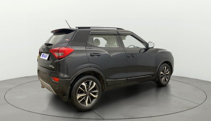 2020 Mahindra XUV300 W8 (O) 1.2 PETROL, Petrol, Manual, 1,04,286 km, Right Back Diagonal