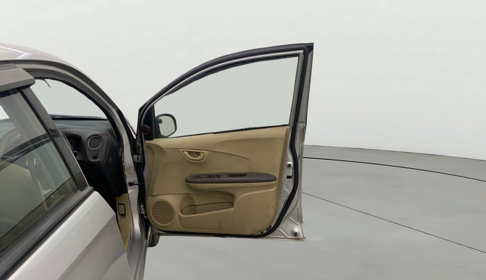 2013 Honda Amaze 1.2L I-VTEC S, CNG, Manual, 1,44,183 km, RHS Front Door