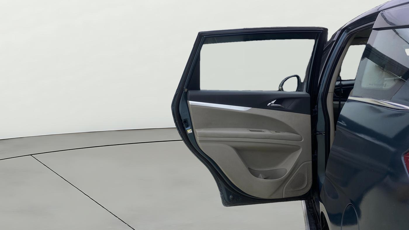 2019 Mahindra MARAZZO M6 7 STR, Diesel, Manual, 78,941 km, LHS Rear Door