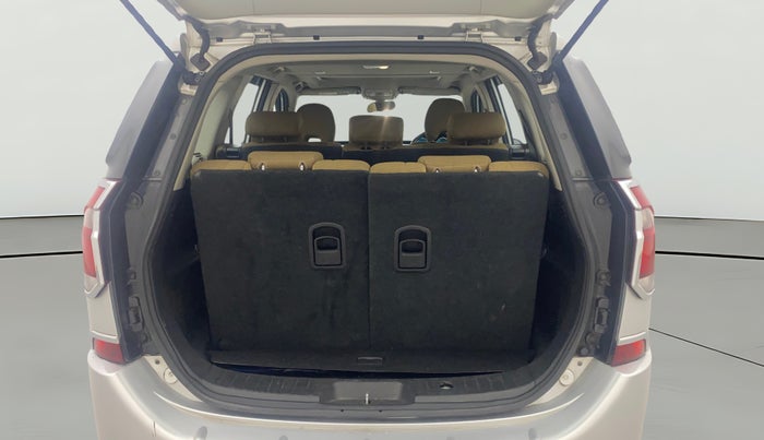 2018 Mahindra XUV500 W9 AT, Diesel, Automatic, 75,785 km, Boot Open Zoomed View