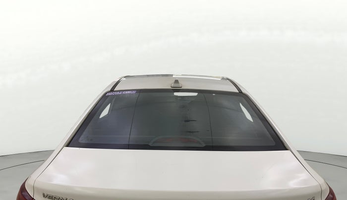 2017 Hyundai Verna 1.6 VTVT SX O, Petrol, Manual, 49,542 km, Rear Windshield