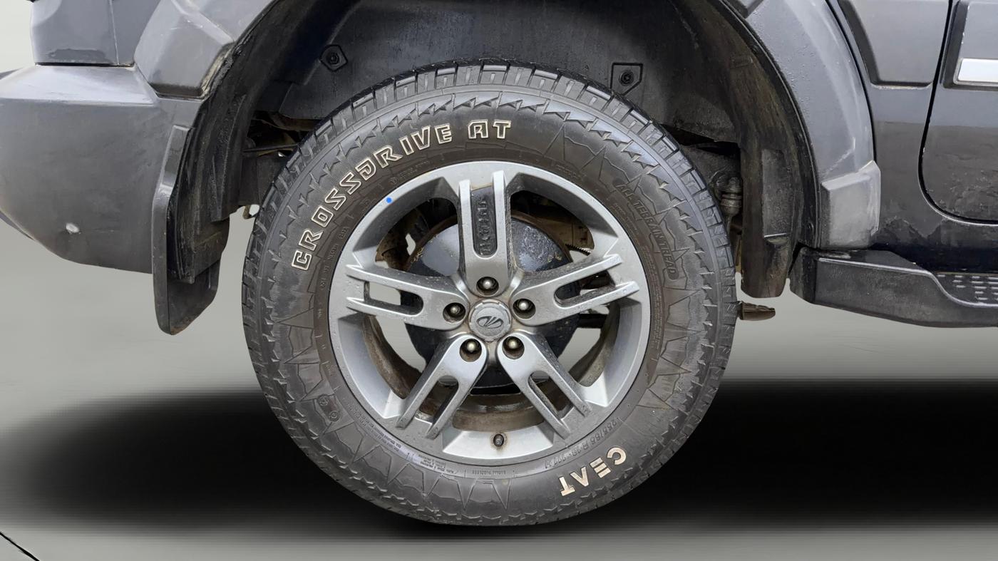 2022 Mahindra Thar LX PETROL HT 4WD AT, Petrol, Automatic, 36,737 km, Right Rear Wheel