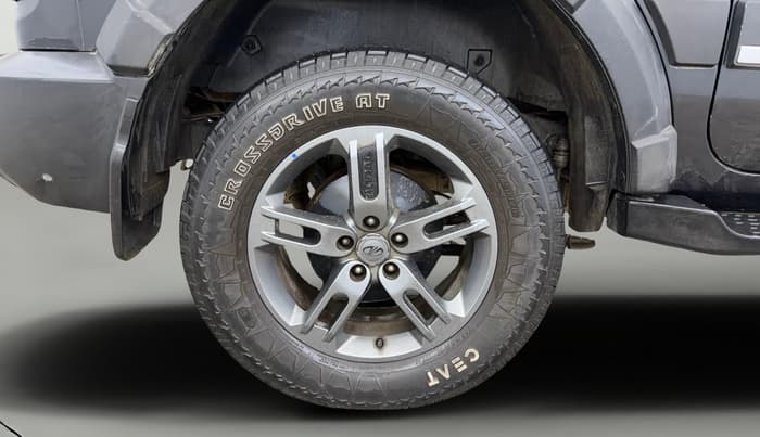 2022 Mahindra Thar LX PETROL HT 4WD AT, Petrol, Automatic, 36,737 km, Right Rear Wheel