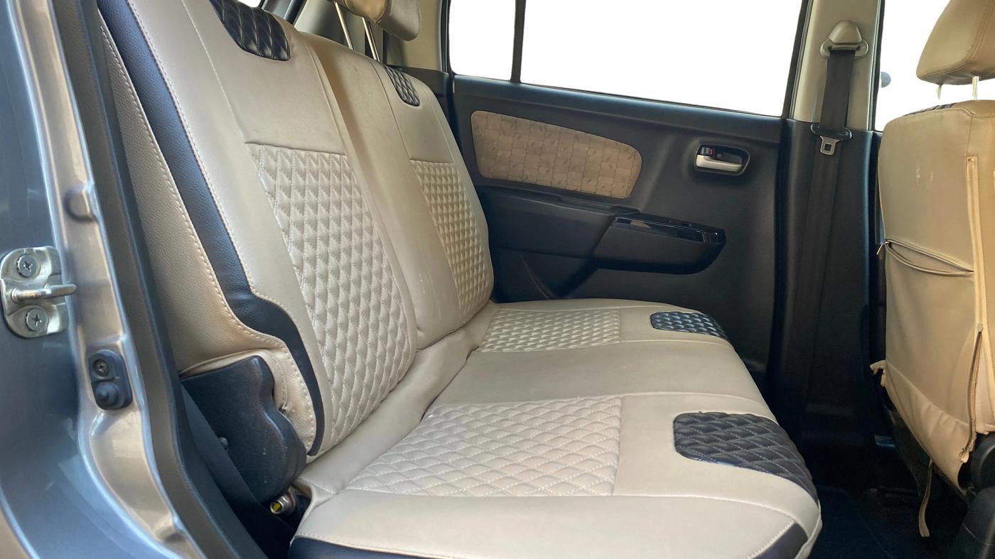 2017 Maruti Wagon R 1.0 VXI, Petrol, Manual, 22,794 km, Right Side Rear Door Cabin