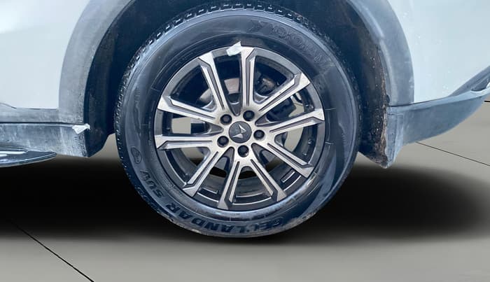2021 Mahindra XUV700 AX 7 LUXURY D AT 7 STR, Diesel, Automatic, 77,604 km, Left Rear Wheel