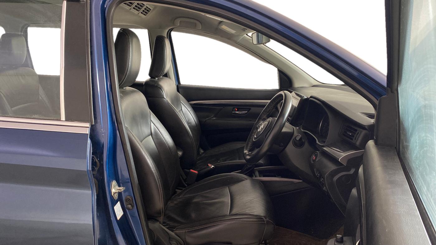 2019 Maruti XL6 ALPHA AT, Petrol, Automatic, 1,03,970 km, Right Side Front Door Cabin