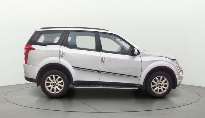 2015 Mahindra XUV500 W8, Diesel, Manual, 86,787 km, Right Side View