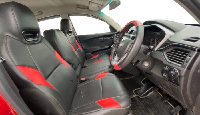 2018 Mahindra KUV 100 NXT K8 P 6 STR, Petrol, Manual, 33,453 km, Right Side Front Door Cabin