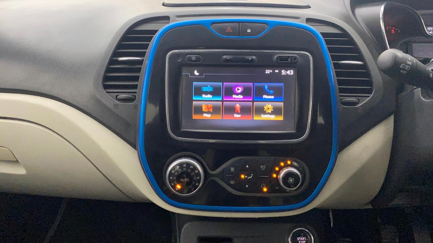 2018 Renault Captur RXT DIESEL DUAL TONE, Diesel, Manual, 1,21,157 km, Air Conditioner