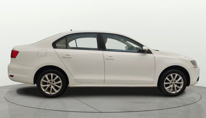 2014 Volkswagen Jetta COMFORTLINE TSI, Petrol, Manual, 1,11,587 km, Right Side View