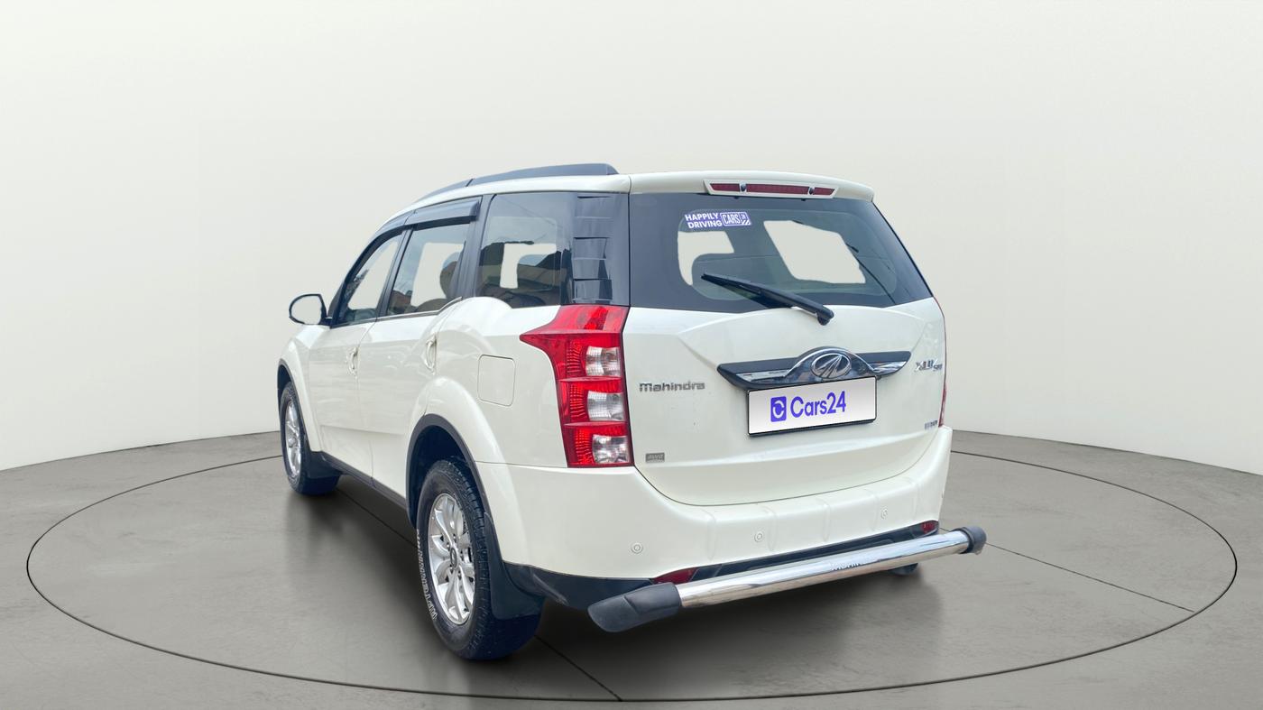 2015 Mahindra XUV500 W10, Diesel, Manual, 77,864 km, Left Back Diagonal
