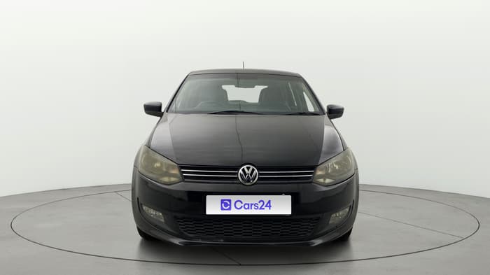 2013 Volkswagen Polo HIGHLINE1.2L, Petrol, Manual, 1,42,355 km, Front